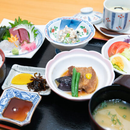 播磨と長崎の魚を味わえるアットホームな和食店